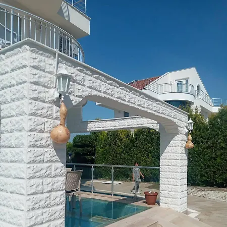 Villa Esila Villa